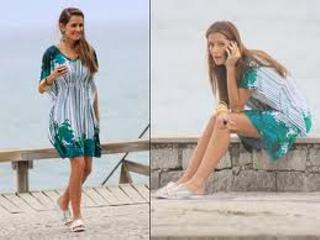 Deborah Secco feet photo thumbnail