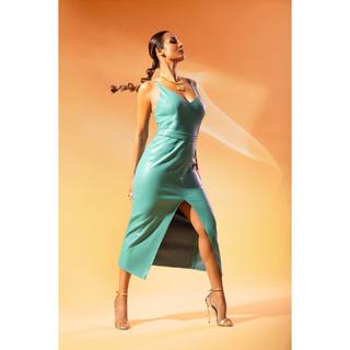 Malaika Arora feet photo thumbnail
