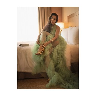 Malaika Arora feet photo thumbnail