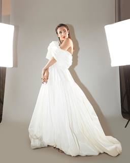 Malaika Arora feet photo thumbnail