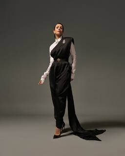 Malaika Arora feet photo thumbnail