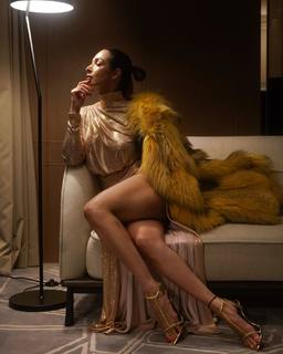 Malaika Arora feet photo thumbnail