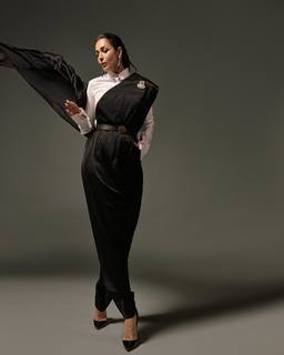 Malaika Arora feet photo thumbnail