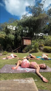 Larissa Manoela feet photo thumbnail