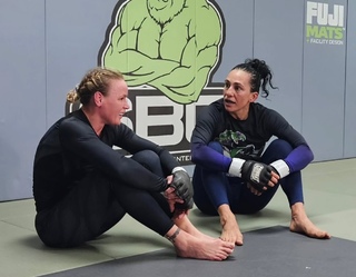 Valentina Shevchenko feet photo thumbnail