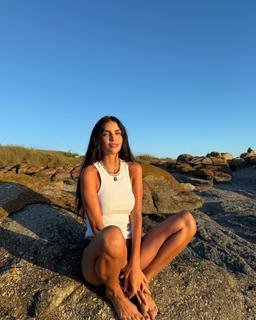 Zaira Nara feet photo thumbnail