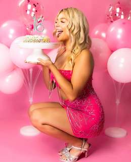 Abigail Lutz feet photo 1