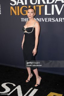 Scarlett Johansson feet photo thumbnail