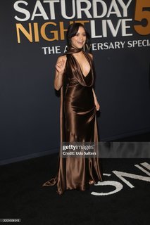 Jenna Ortega feet photo thumbnail