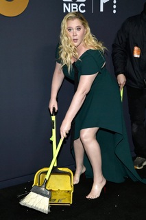 Amy Schumer feet photo 3