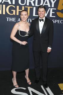Scarlett Johansson feet photo thumbnail