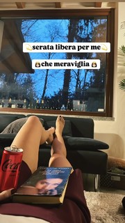 Melita Toniolo feet photo thumbnail