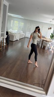 Scarlet Vas feet photo thumbnail