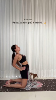Larissa Manoela feet photo thumbnail