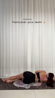 Larissa Manoela feet photo thumbnail