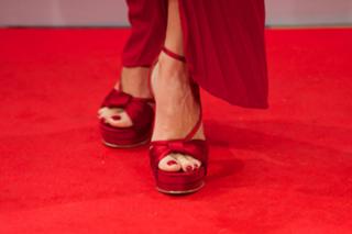 Penélope Cruz feet photo thumbnail