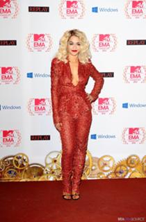 Rita Ora feet photo thumbnail