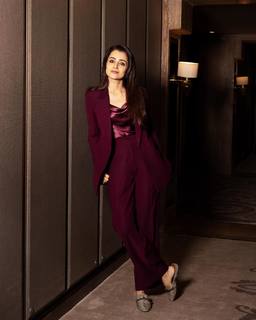 Trisha Krishnan feet photo thumbnail