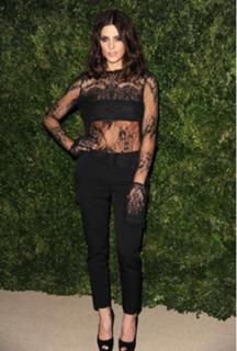 Ashley Greene feet photo thumbnail
