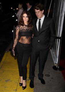 Ashley Greene feet photo thumbnail