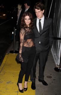 Ashley Greene feet photo thumbnail