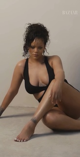 Rihanna feet photo thumbnail