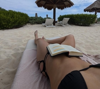 Kelsey Plum feet photo 2