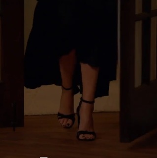 Connie Britton feet photo 1