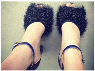 Ellie Goulding feet photo thumbnail