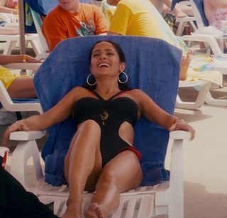 Salma Hayek feet photo thumbnail