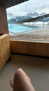 Chiara Ferragni feet photo thumbnail