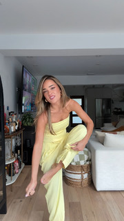 Vale Genta feet photo thumbnail