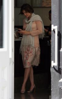 Mariska Hargitay feet photo thumbnail