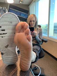 Kyle Unfug feet photo thumbnail