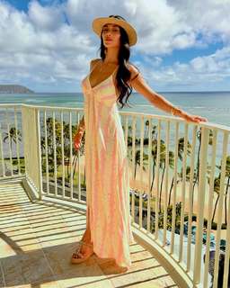Nicole Scherzinger feet photo thumbnail