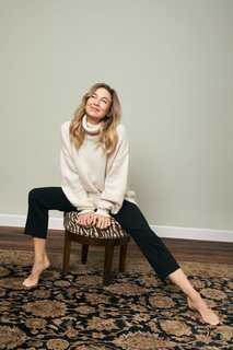 Renée Zellweger feet photo 3
