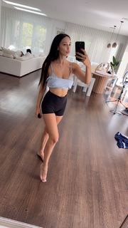 Scarlet Vas feet photo thumbnail