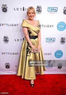 Wendi McLendon-Covey feet photo 2