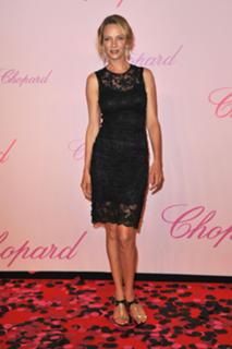 Uma Thurman feet photo thumbnail