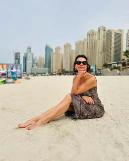 Anna Popek feet photo thumbnail