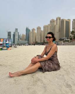 Anna Popek feet photo thumbnail