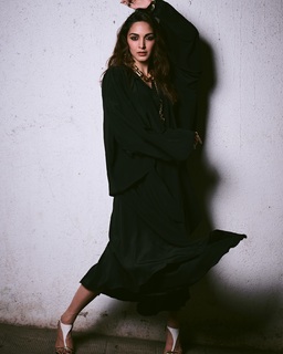 Kiara Advani feet photo thumbnail
