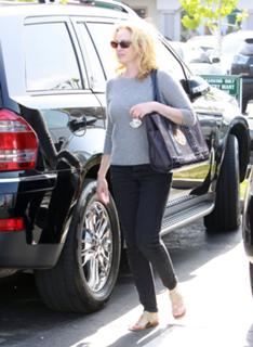 Virginia Madsen feet photo thumbnail