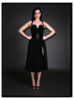 Hailee Steinfeld feet photo thumbnail