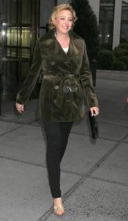 Virginia Madsen feet photo thumbnail
