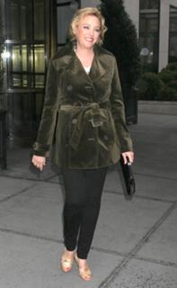 Virginia Madsen feet photo thumbnail