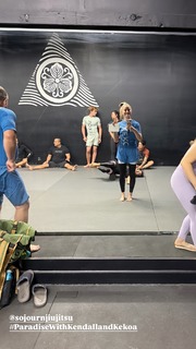 Justine Ezarik feet photo thumbnail