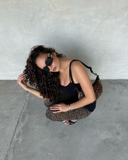 Madison Pettis feet photo 1