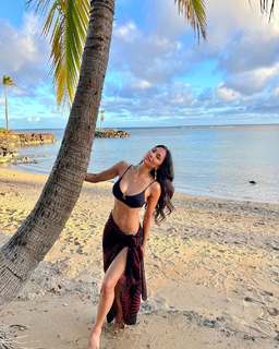Nicole Scherzinger feet photo thumbnail