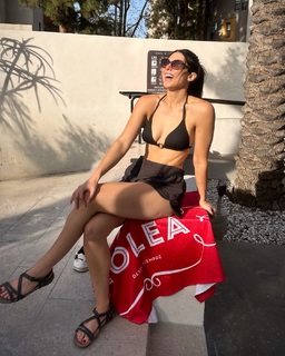 Kira Kosarin feet photo thumbnail